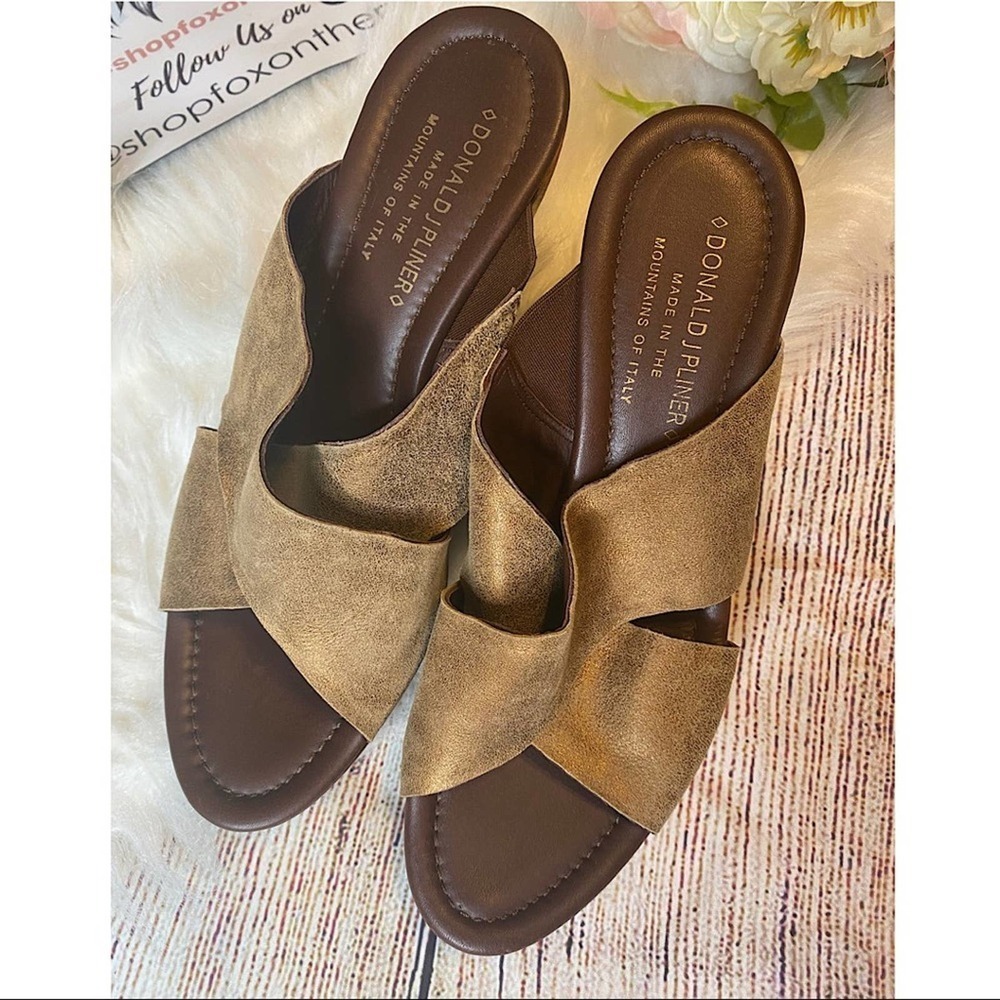 Donald J. Pliner Wooden Wedge Slides Size 8 - image 2